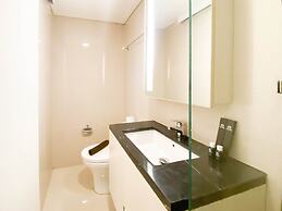 Comfy And Minimalist Studio At Marquis De Lafayette Apartment