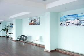 Nice And Warm Studio At Belmont Residence Puri Apartment