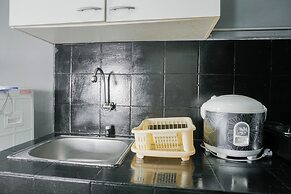 Nice And Warm Studio At Belmont Residence Puri Apartment