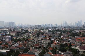 Comfort And Minimalist Studio At Belmont Residence Puri Apartment