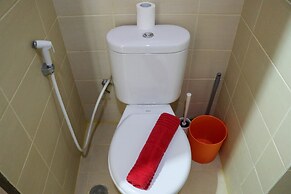 Comfort And Minimalist Studio At Belmont Residence Puri Apartment