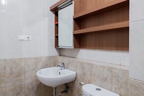 Comfortable And Homey 1Br Apartment At Silkwood Residences