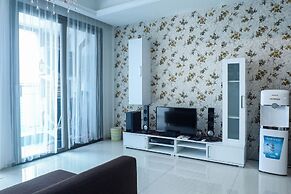 Vibrant Luxurious 1Br Apartment At La Riz Supermall Mansion