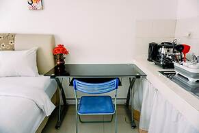 Nice And Comfy Studio At Ambassade Kuningan Apartment