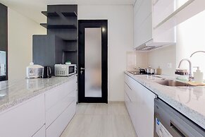 Fancy And Nice 2Br At Lloyd Alam Sutera Apartment