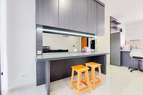 Fancy And Nice 2Br At Lloyd Alam Sutera Apartment