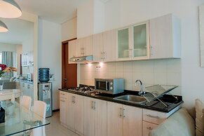 Elegant And Strategic 2Br Apartment At Thamrin Residence