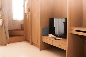 Elegant And Strategic Loft Studio Apple 1 Condovilla Apartment