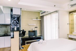 Comfort And Warm Studio At Serpong Greenview Apartment