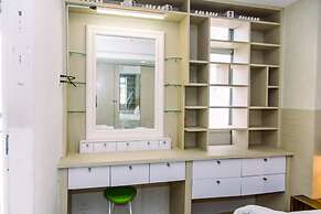 Comfort And Warm Studio At Serpong Greenview Apartment