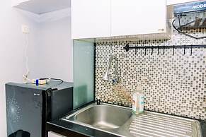 Comfort And Warm Studio At Serpong Greenview Apartment