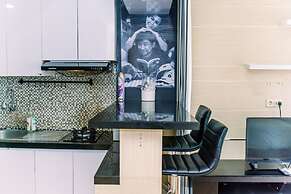 Comfort And Warm Studio At Serpong Greenview Apartment