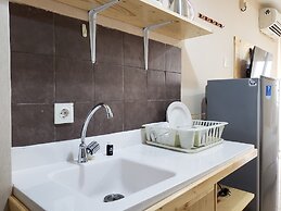 Nice And Elegant Studio At Belmont Residence Puri Apartment