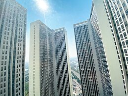 Modern Classic Studio At Pollux Chadstone Apartment