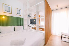 Cozy Living Studio Room Royal Sentul Park Apartment