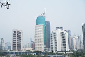 High Floor And Comfort Living 2Br Apartment At Thamrin Residence