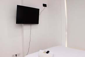 Elegant Studio At Azalea Suites Apartment