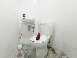 Homey And Cozy Living Studio Amartha View Apartment