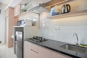 Warm And Minimalist Studio Transpark Bintaro Apartment