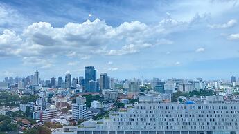 Strategic And Comfy Studio Menteng Park Apartment