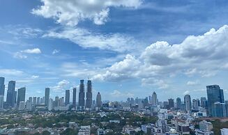 Strategic And Comfy Studio Menteng Park Apartment