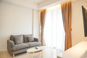 Modern Look And Nice 2Br Gold Coast Apartment Near Pik
