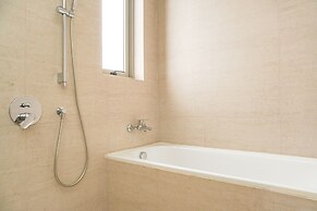 Modern Look And Nice 2Br Gold Coast Apartment Near Pik