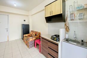 Homey And Comfort 2Br Green Pramuka City Apartment