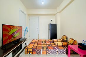 Homey And Comfort 2Br Green Pramuka City Apartment