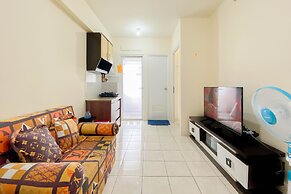 Homey And Comfort 2Br Green Pramuka City Apartment