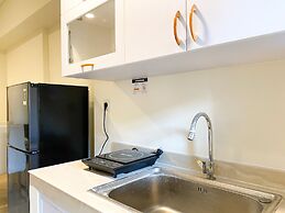 Comfort Stay 2Br Meikarta Apartment