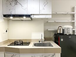 Minimalist And Nice Studio At Vasanta Innopark Apartment