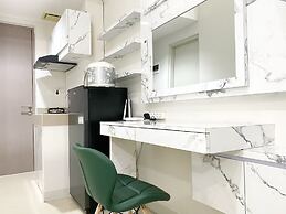 Minimalist And Nice Studio At Vasanta Innopark Apartment