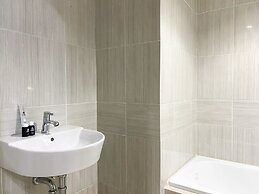 Homey And Modern 1Br At Vasanta Innopark Apartment