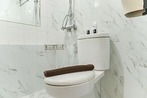 Strategic And Comfort 1Br At Bassura City Apartment