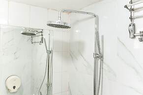 Strategic And Comfort 1Br At Bassura City Apartment