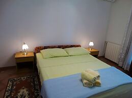 Oli - 20m From the Beach - 7 - R11