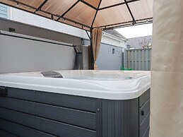 Clydfan, No 1 Trearddur Road