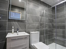 Clydfan, No 1 Trearddur Road