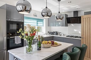 Clydfan, No 1 Trearddur Road