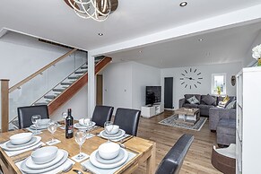 Clydfan, No 1 Trearddur Road