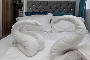 Clydfan, No 1 Trearddur Road