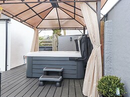 Clydfan, No 1 Trearddur Road