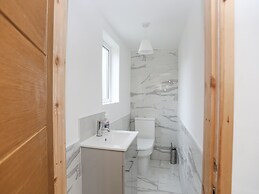 Clydfan, No 1 Trearddur Road