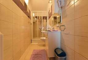 Stanza Diniano - With Pool - 1 - R1 Lavanda