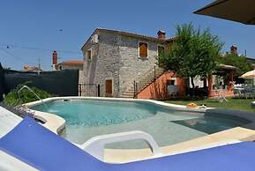 Stanza Diniano - With Pool - 3 - R3 Ruzmarin