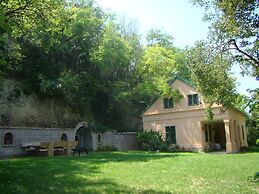 Bogdan - Countryside With hot tub - R2