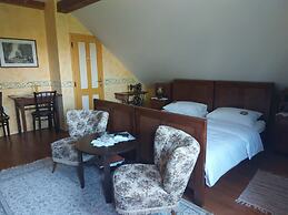 Bogdan - Countryside With hot tub - R2