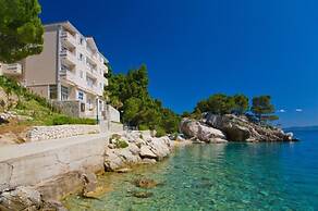 Beachfront Luxury Condos - R10-302