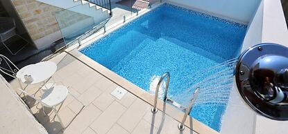 Boutique Rooms - With Pool - 5 - R202